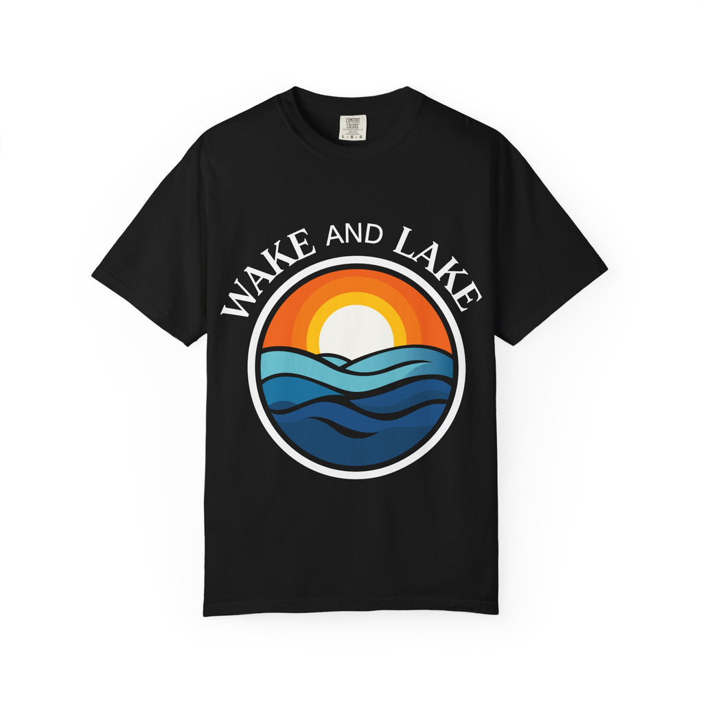 Wake and Lake Circle Crest Arch Tee worn at a lake dock
Lake life t-shirt with arch circle crest logo graphic
Soft unisex summer boating tee with arch design
Wake and Lake branded arch graphic cotton shirt
