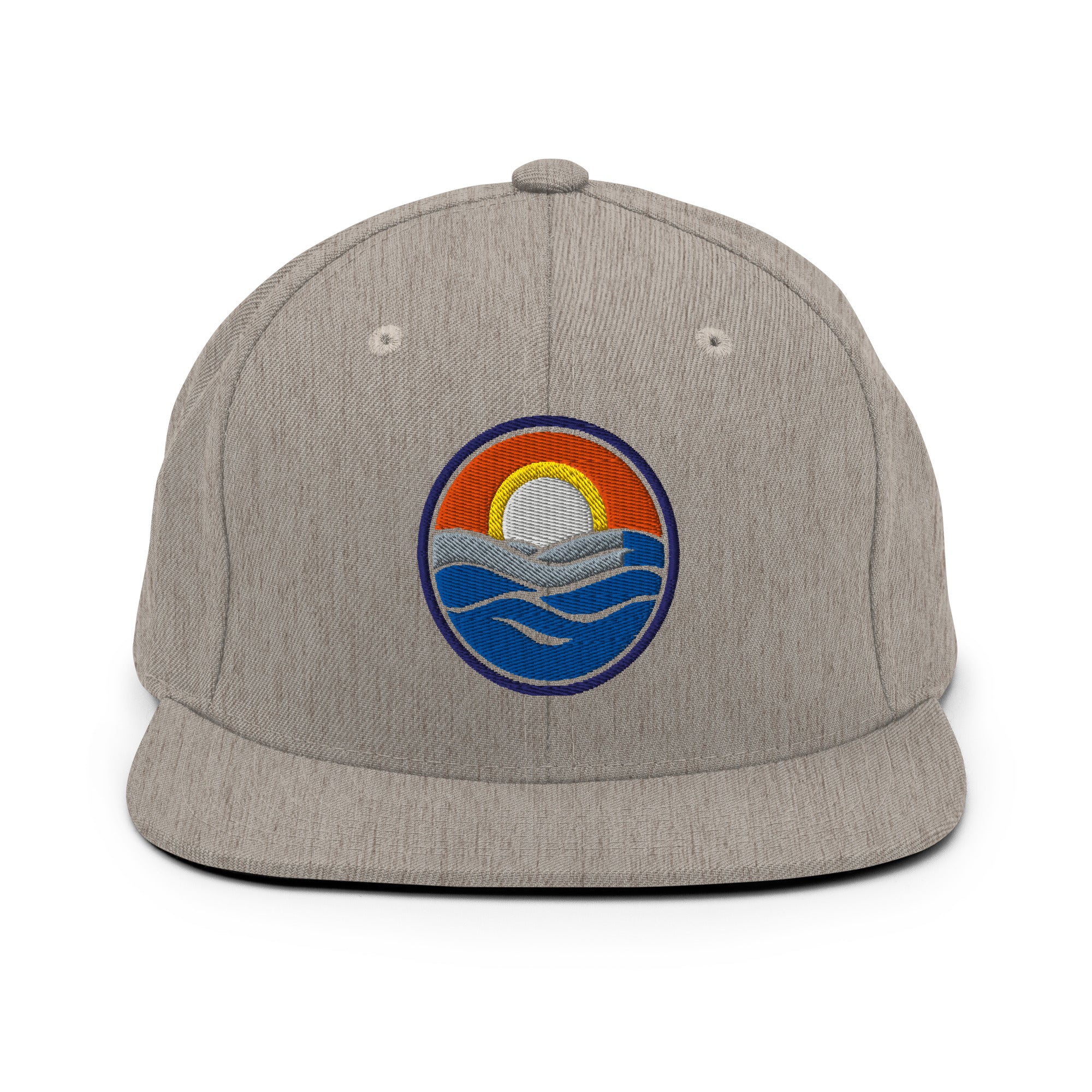 Wake and Lake Circle Crest Snapback Hat worn backwards on a lake boat
Structured snapback lake life hat with circle crest embroidery
Boating snapback cap with Wake and Lake branding
Adjustable circle crest hat for summer lake days

