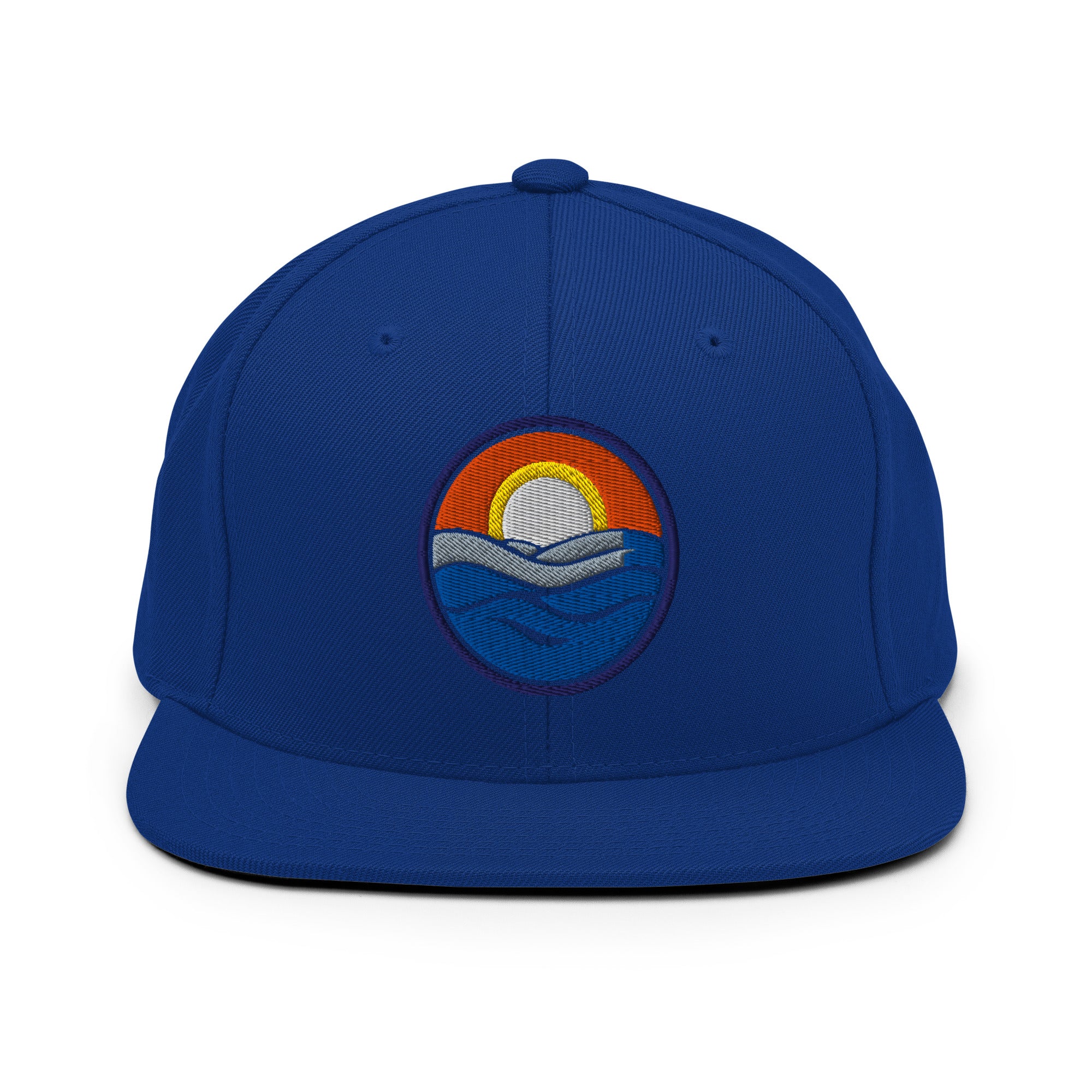 Wake and Lake Circle Crest Snapback Hat worn backwards on a lake boat
Structured snapback lake life hat with circle crest embroidery
Boating snapback cap with Wake and Lake branding
Adjustable circle crest hat for summer lake days
