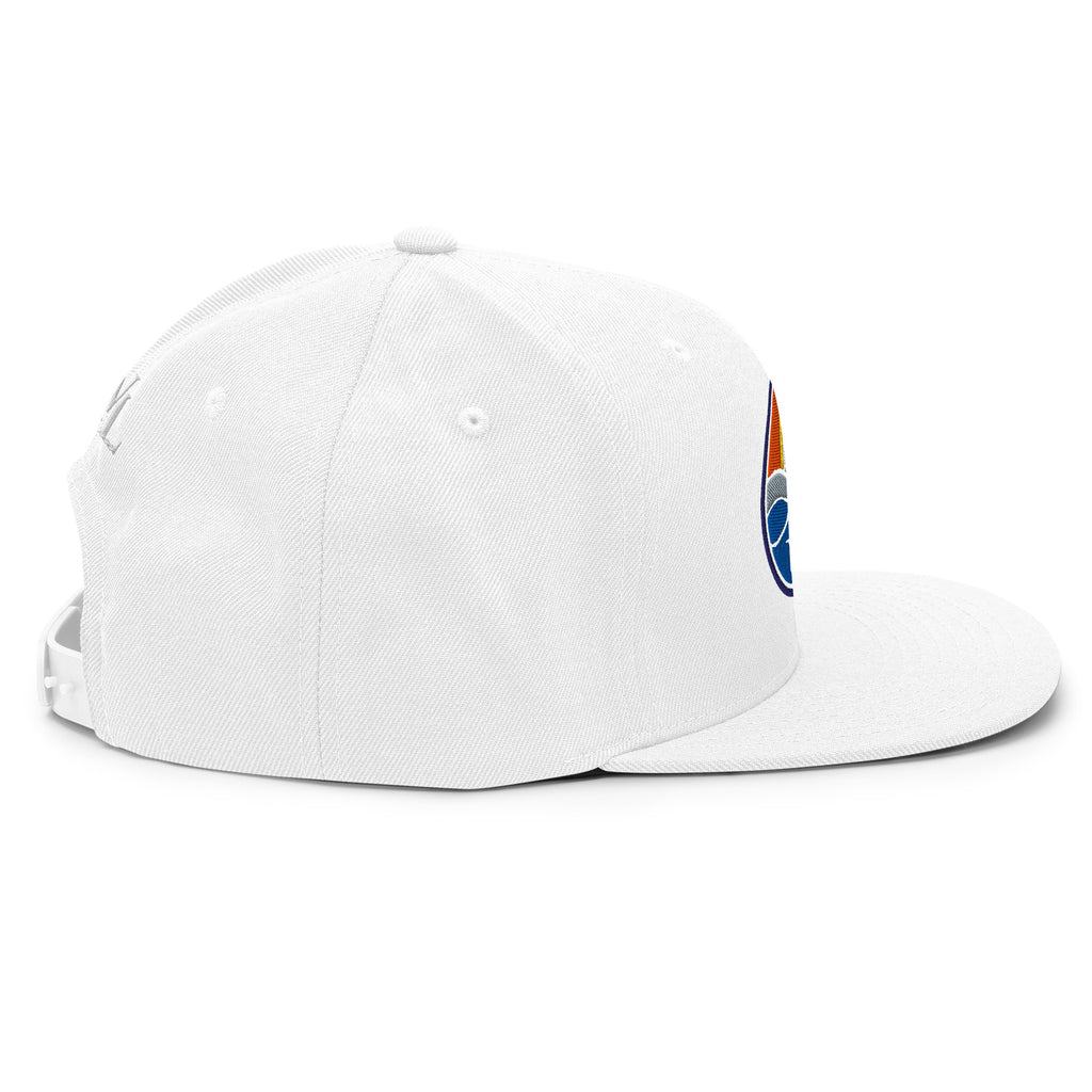Wake and Lake Circle Crest Snapback Hat worn backwards on a lake boat
Structured snapback lake life hat with circle crest embroidery
Boating snapback cap with Wake and Lake branding
Adjustable circle crest hat for summer lake days
